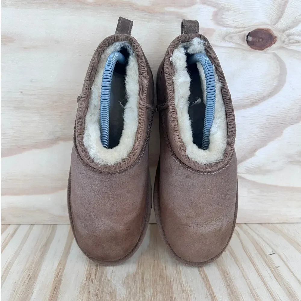 UGG Australia - Classic Ultra Mini - Boots - Brown - Women's - 7 - S/N 1130750K